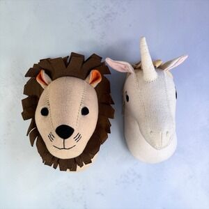 Target Pillowfort Stuffed Lion & Unicorn Head Plush Kids Nursery Wall Decor